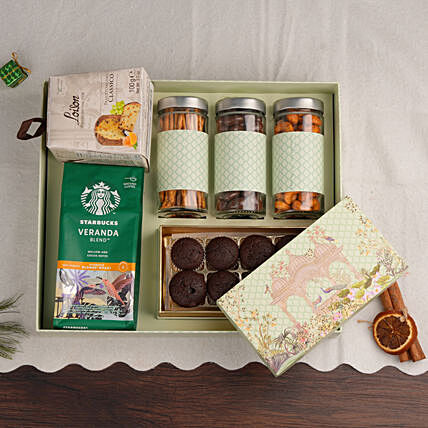بوكس هدايا منوع - قهوة ومكسرات وسناكات بتصميم جميل