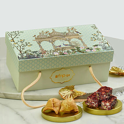 Sweet and Savoury Premium Box