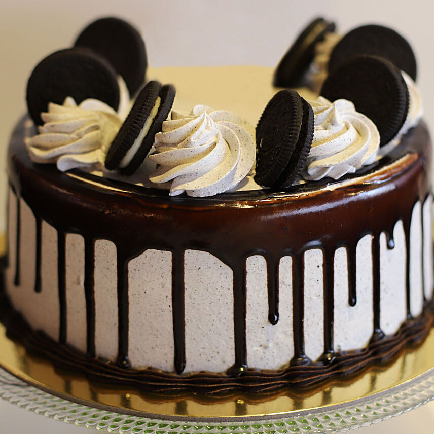 Tempting Oreo Chocolate Cake