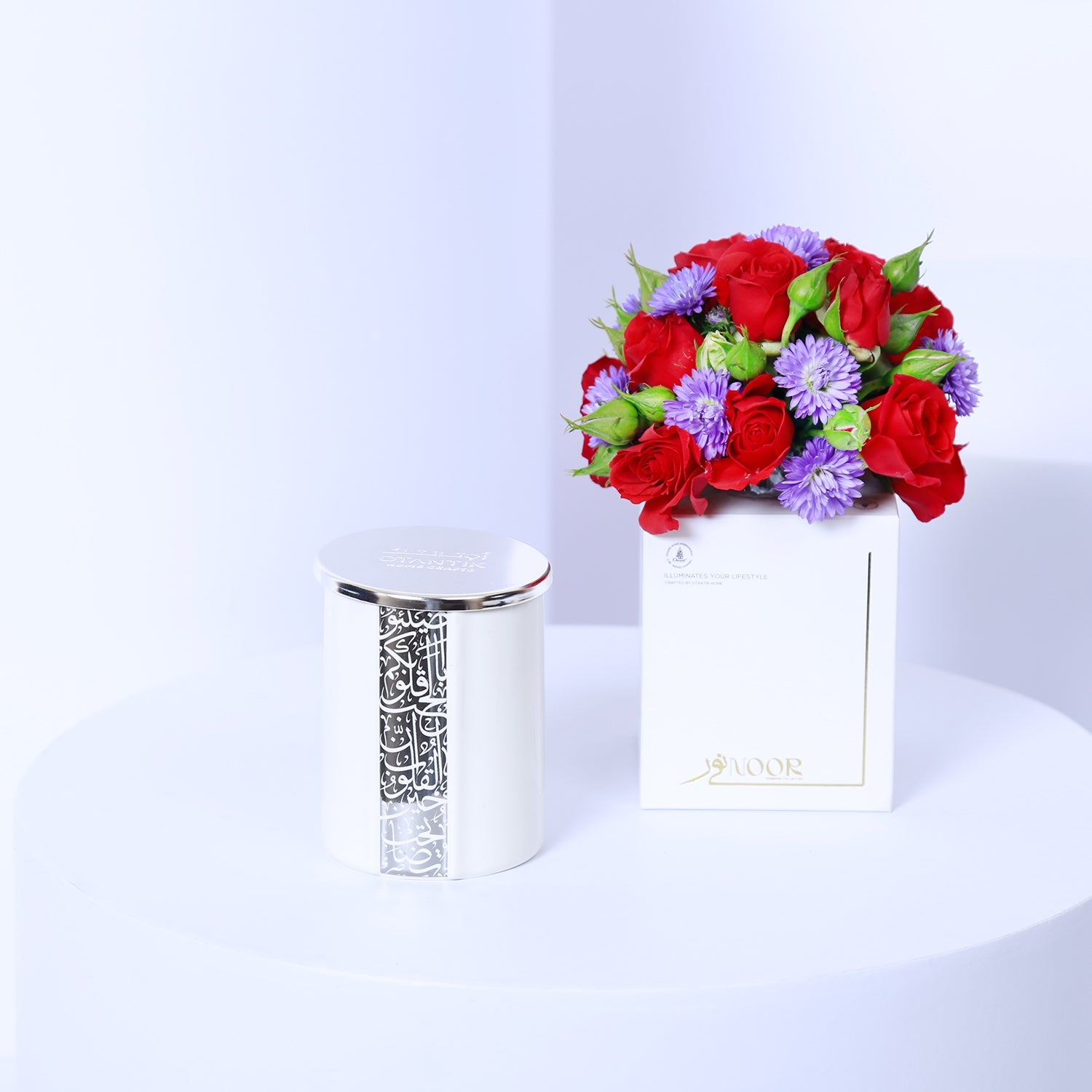 Vanilla Tone Luxury Candle with Flowers Arrangement