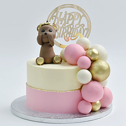 A Sweet Bear Hug Cake