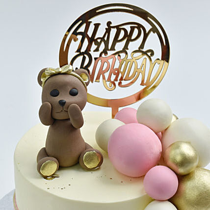 A Sweet Bear Hug Cake