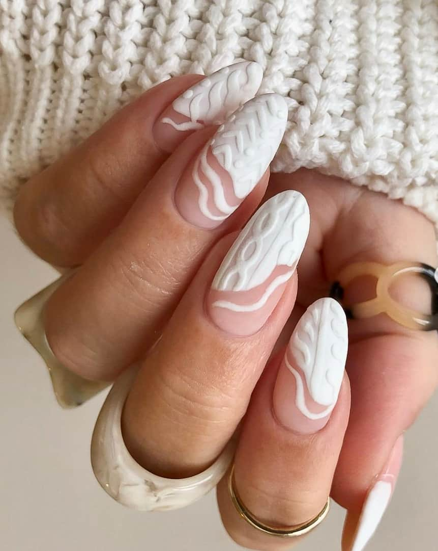 Twist to the Classic French Nail | TheBeautyVerdict | Trends 101 –  thebeautyverdict