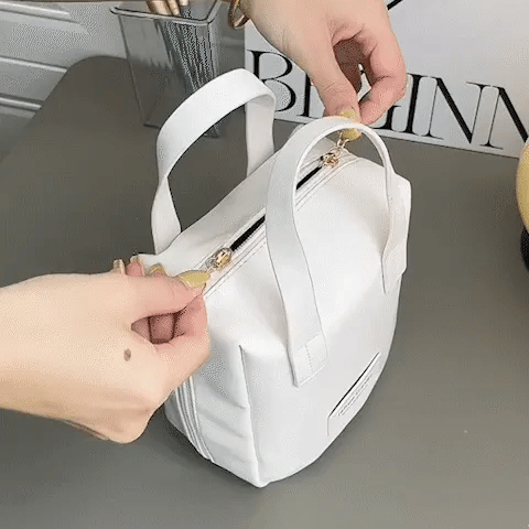 Kosmetisk resväska i bruk