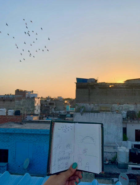 屋上から見える朝焼け（インド・デリー）