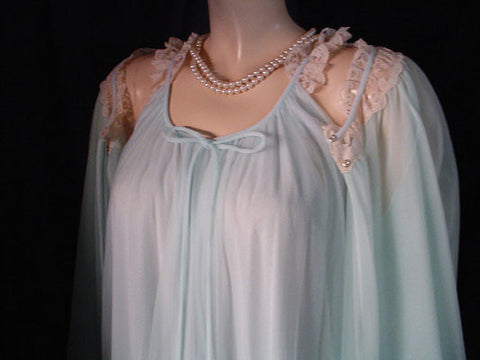 * NEW WITH TAG - VINTAGE INTIME DOUBLE NYLON & LACE PEIGNOIR & NIGHTGO ...