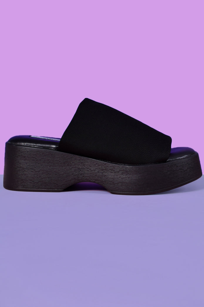 BBsitter's Club Deadstock 90s Sandals - Black