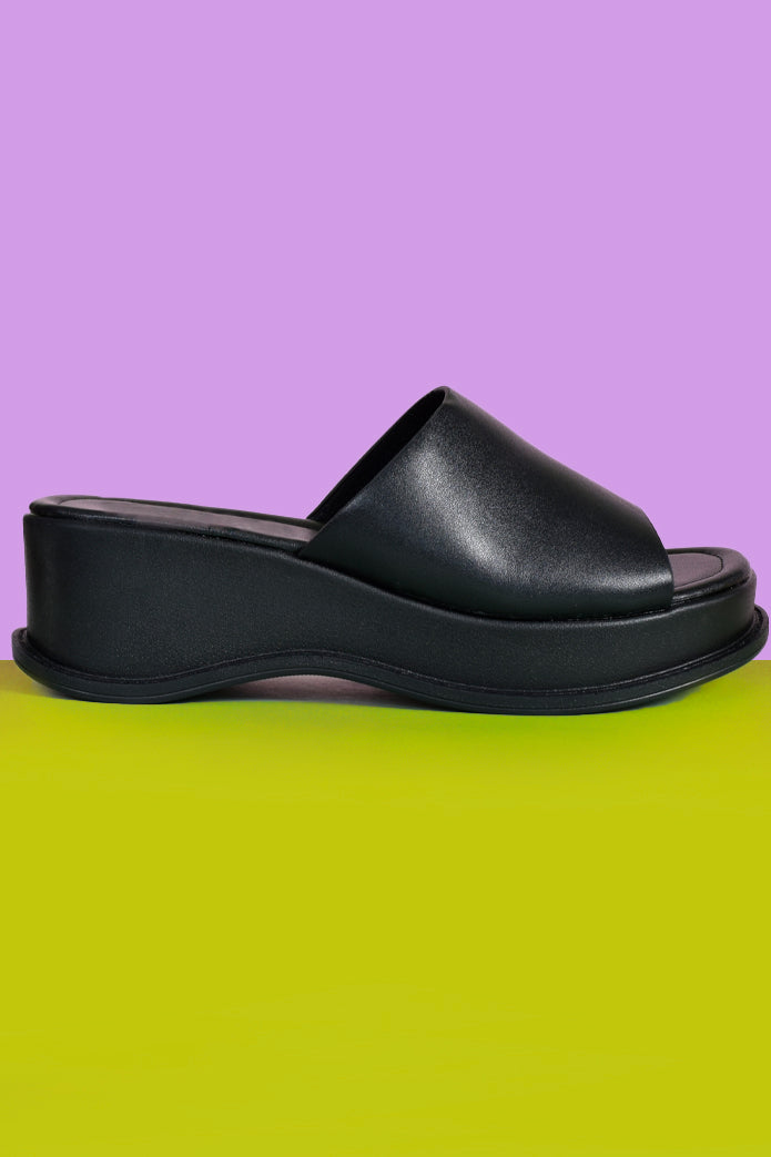 Secret Sister Platform 90's Slide Ons - Black