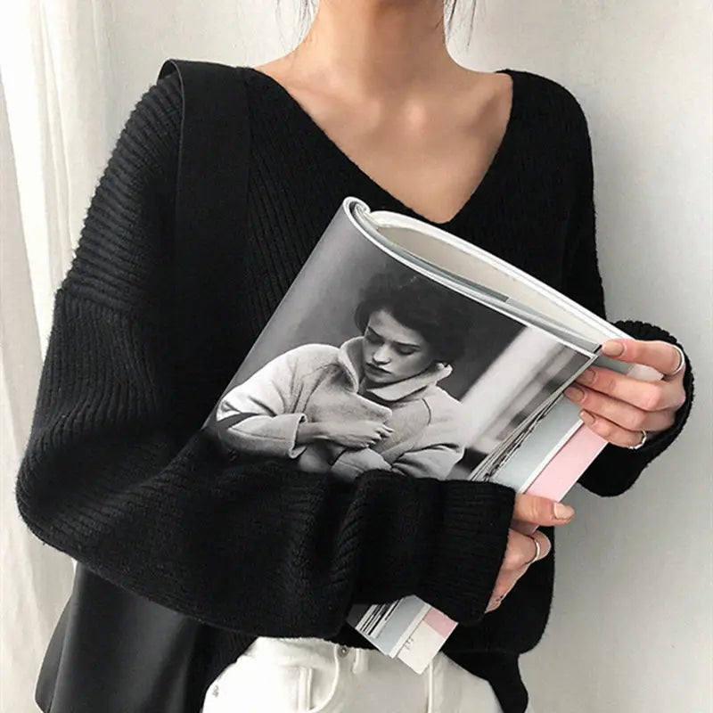 Women’s Korean-style V-neck Loose And Lazy Style Simple And Irregular Sweater