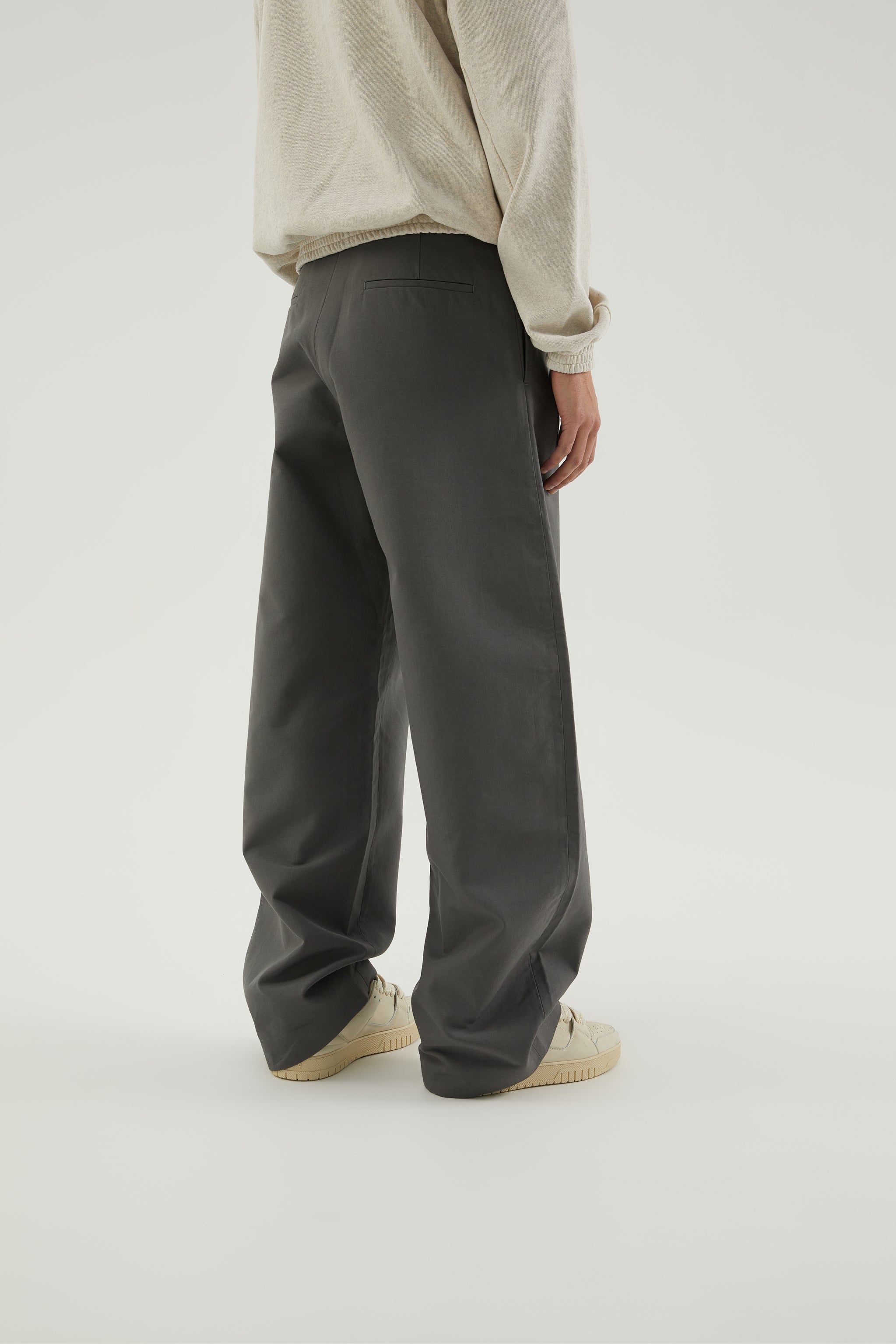 1989 Studio Curved Flared Pants In Gray