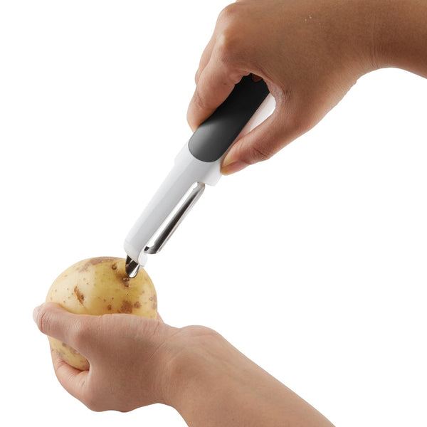 https://cdn.shopify.com/s/files/1/0685/8227/7414/files/zyliss-zyliss-smooth-glide-swivel-potato-peeler-e950017u-40540942237990_600x.jpg?v=1701738341