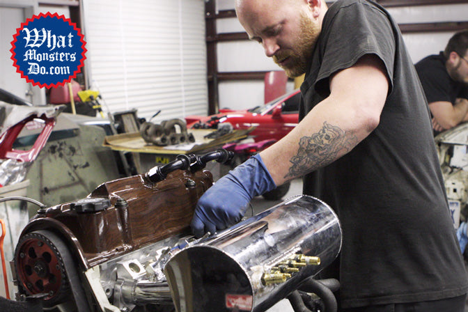 texas_mile_2011_civic_camo_crx-mani-Alex-Nunez dusty working on texas mile honda civic crx