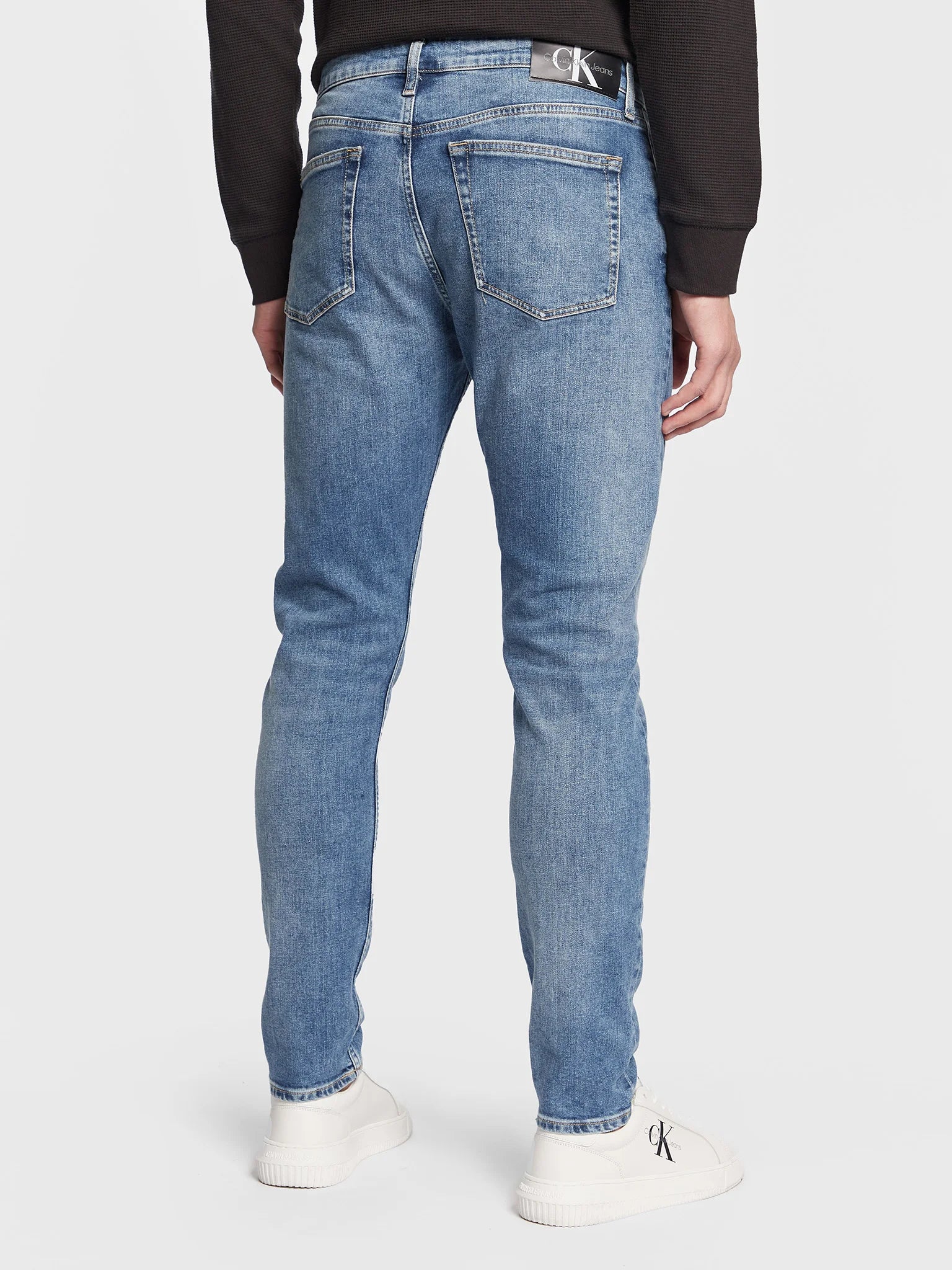 CALVIN KLEIN JEANS Blugi slim fit cu aspect decolorat – 