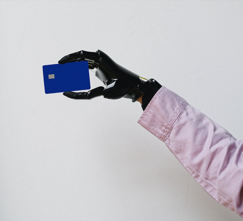 Power Tech robot hand with a Digital Card