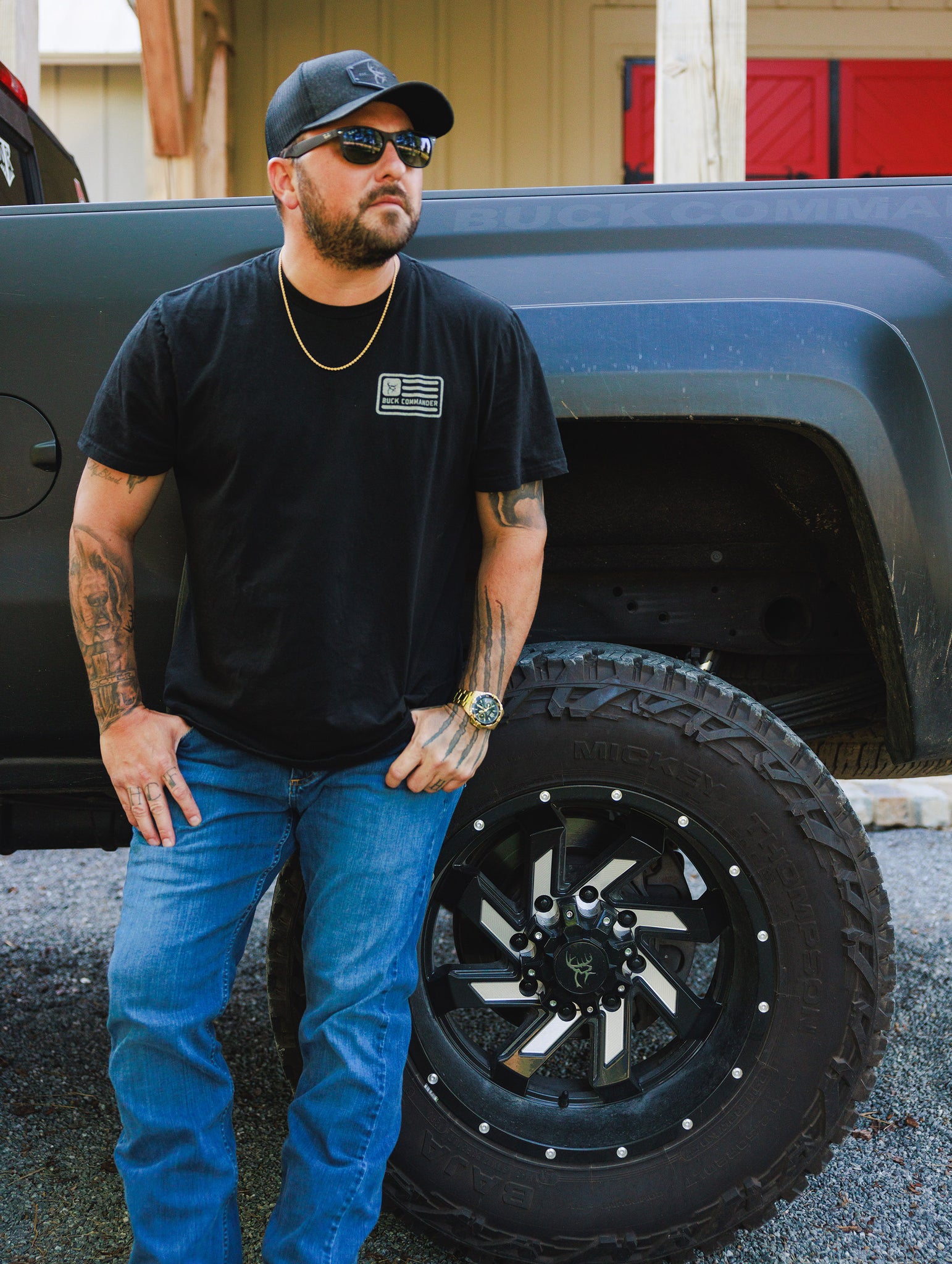 Tyler Farr with Buck Commander Saw on his GMC Sierra