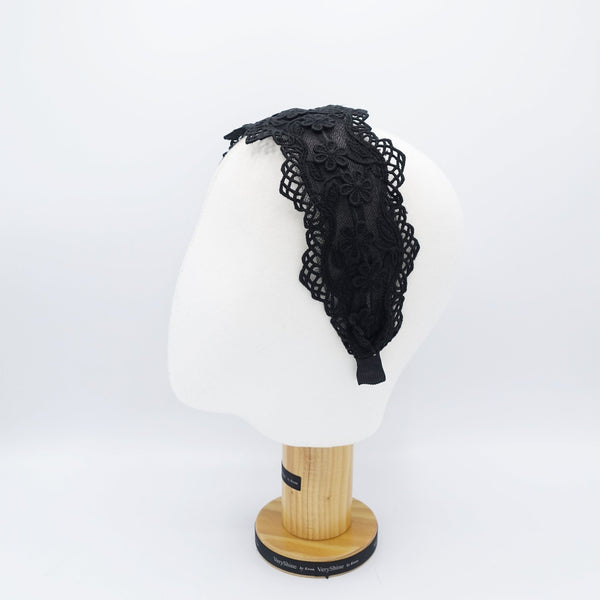 https://cdn.shopify.com/s/files/1/0686/2355/products/veryshine-com-hairband-headband-floral-lace-headband-flat-headband-elegant-women-hair-accessory-16304244523113_600x.jpg?v=1615592703