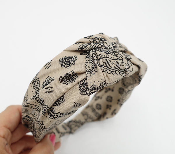 Pins and More - Louis Vuitton Printed Knotted Headband.