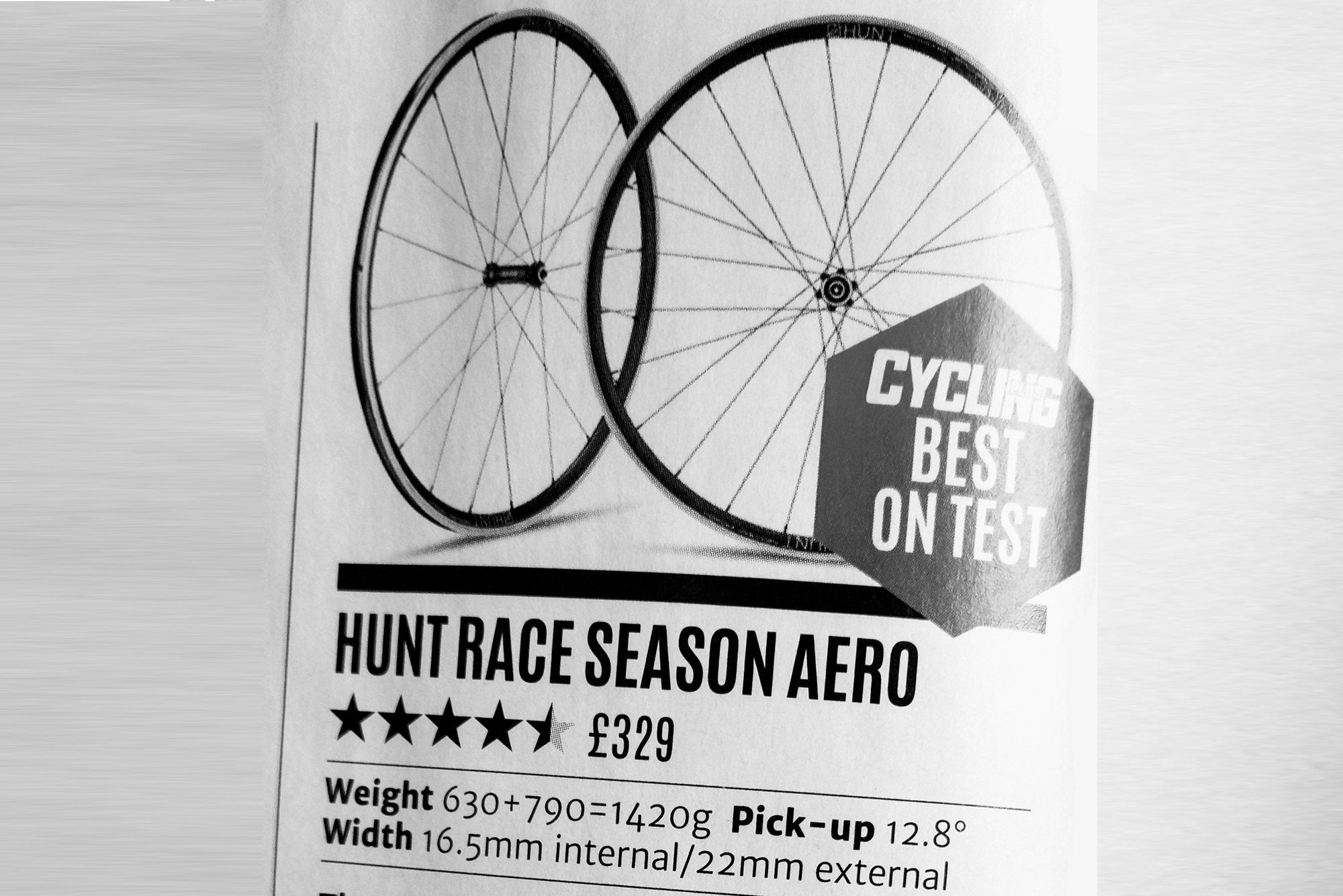 hunt race season aero wide tubeless ready wheels