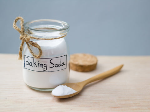 Cleaning Gold Chains with Baking Soda