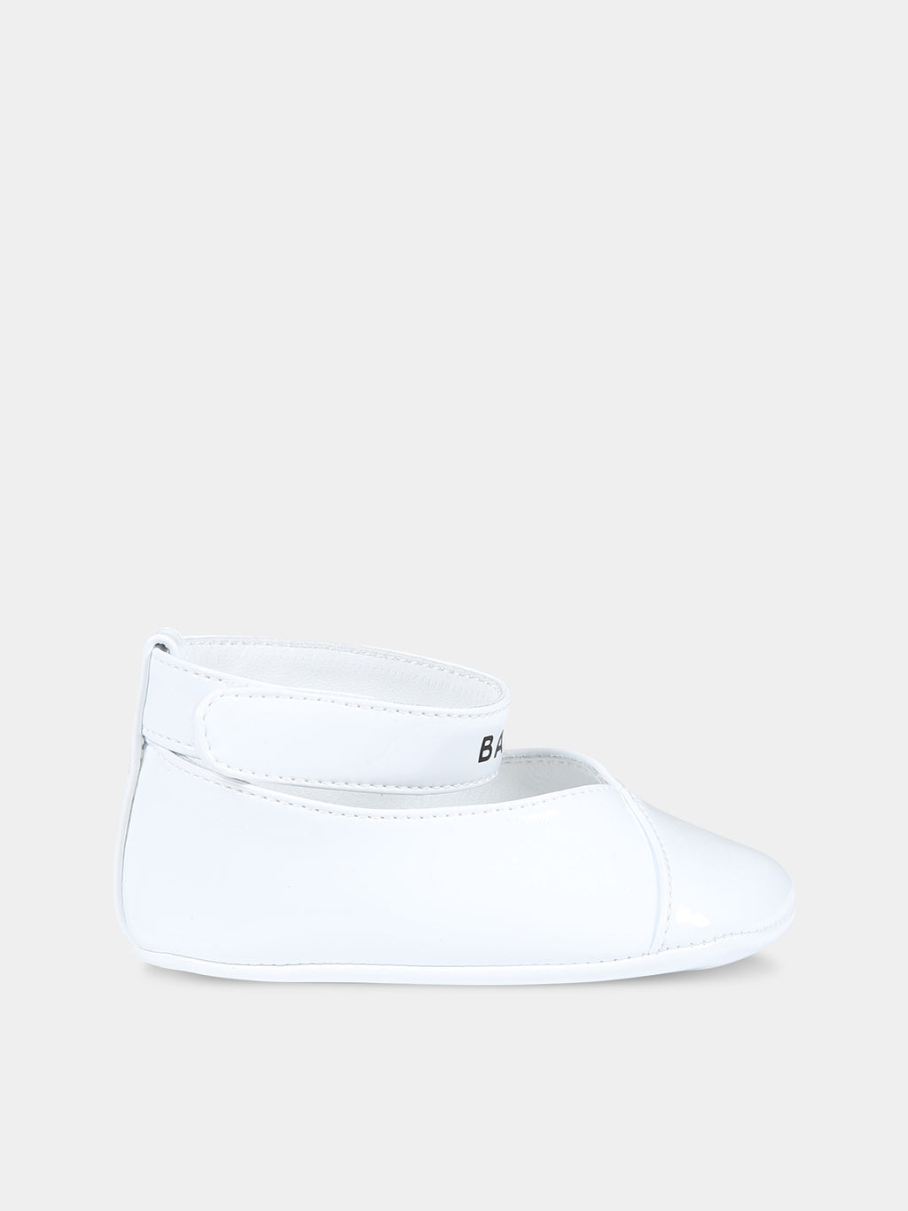 White ballet flats for baby girl with logo