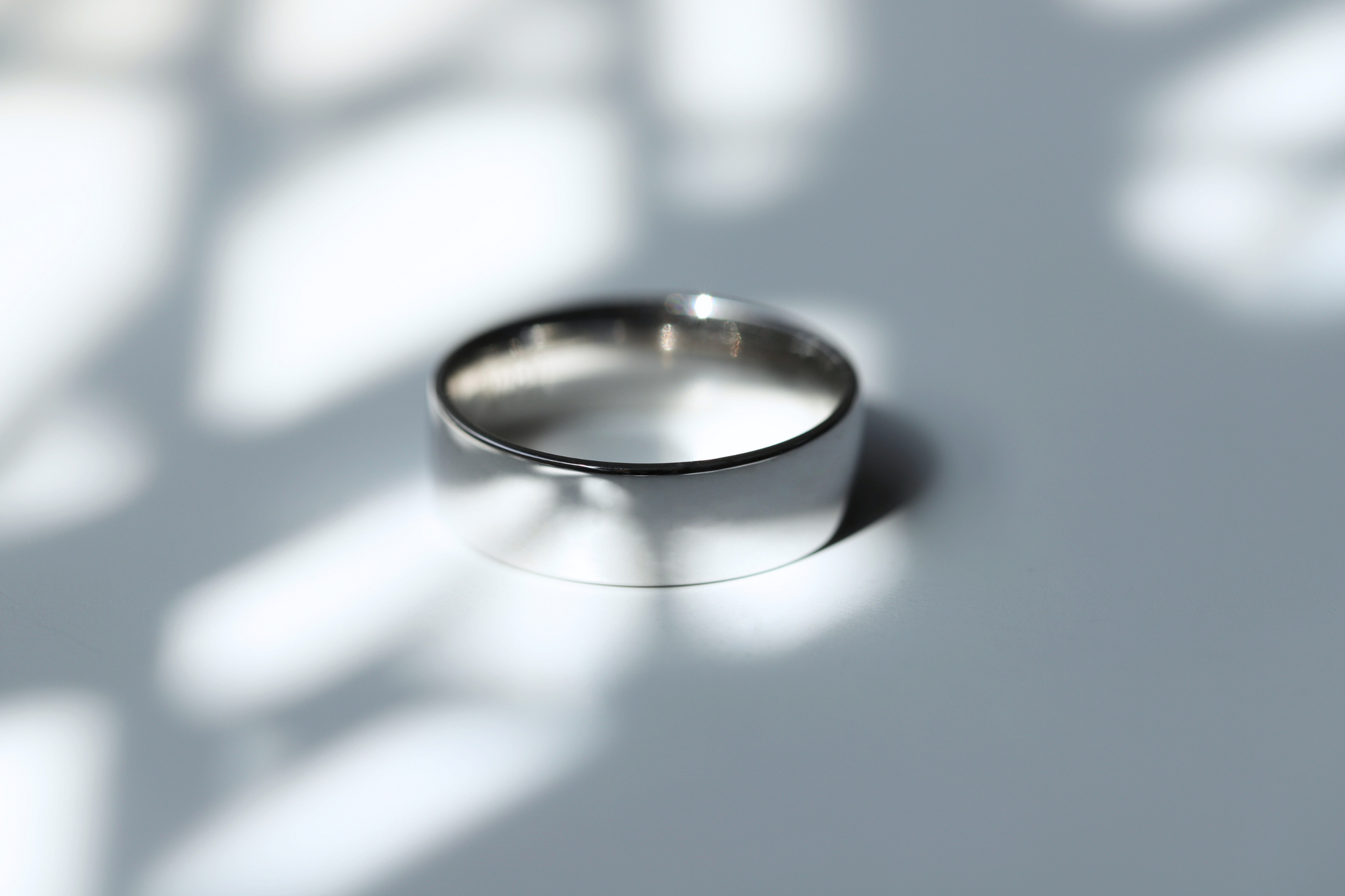 Polished Finish Men's Wedding Ring