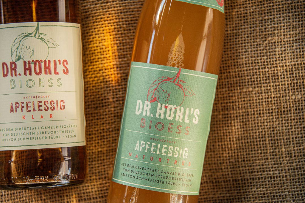 DR. HÖHL’S BioEss: Clearly filtered and naturally cloudy organic apple cider vinegar