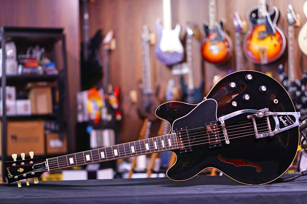 gibson es 330 with humbuckers