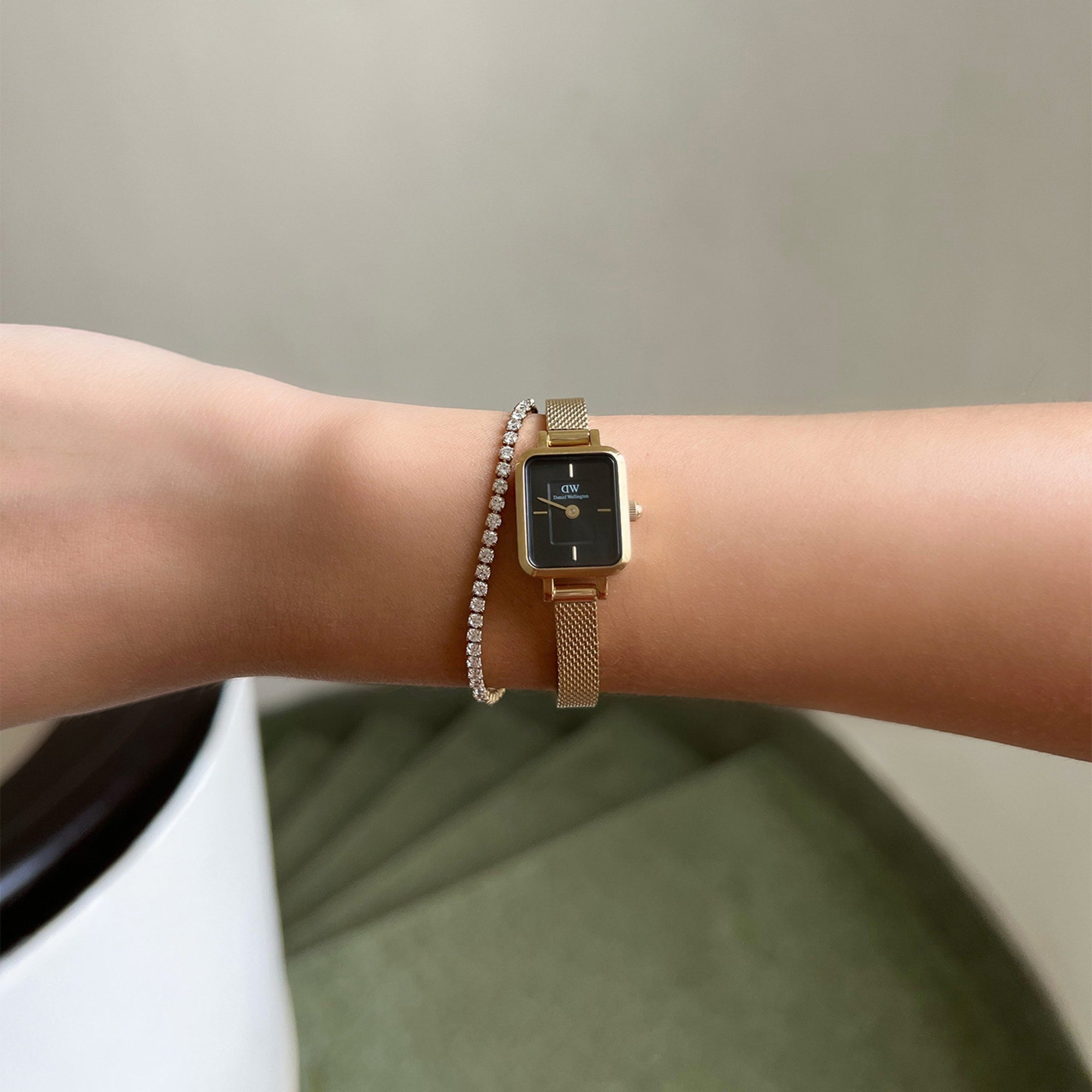 Quadro mini-onyx square dial watch for women | DW