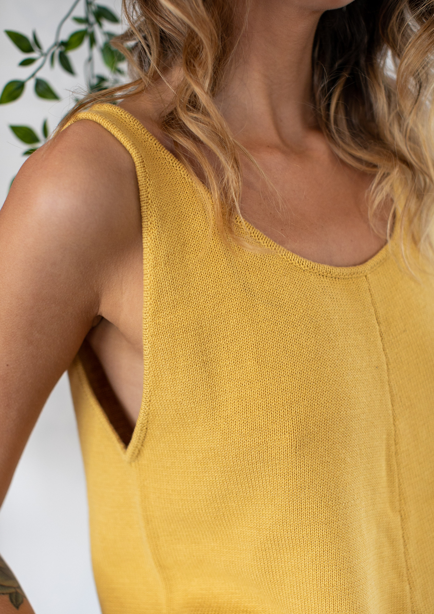 demi knit singlet mustard