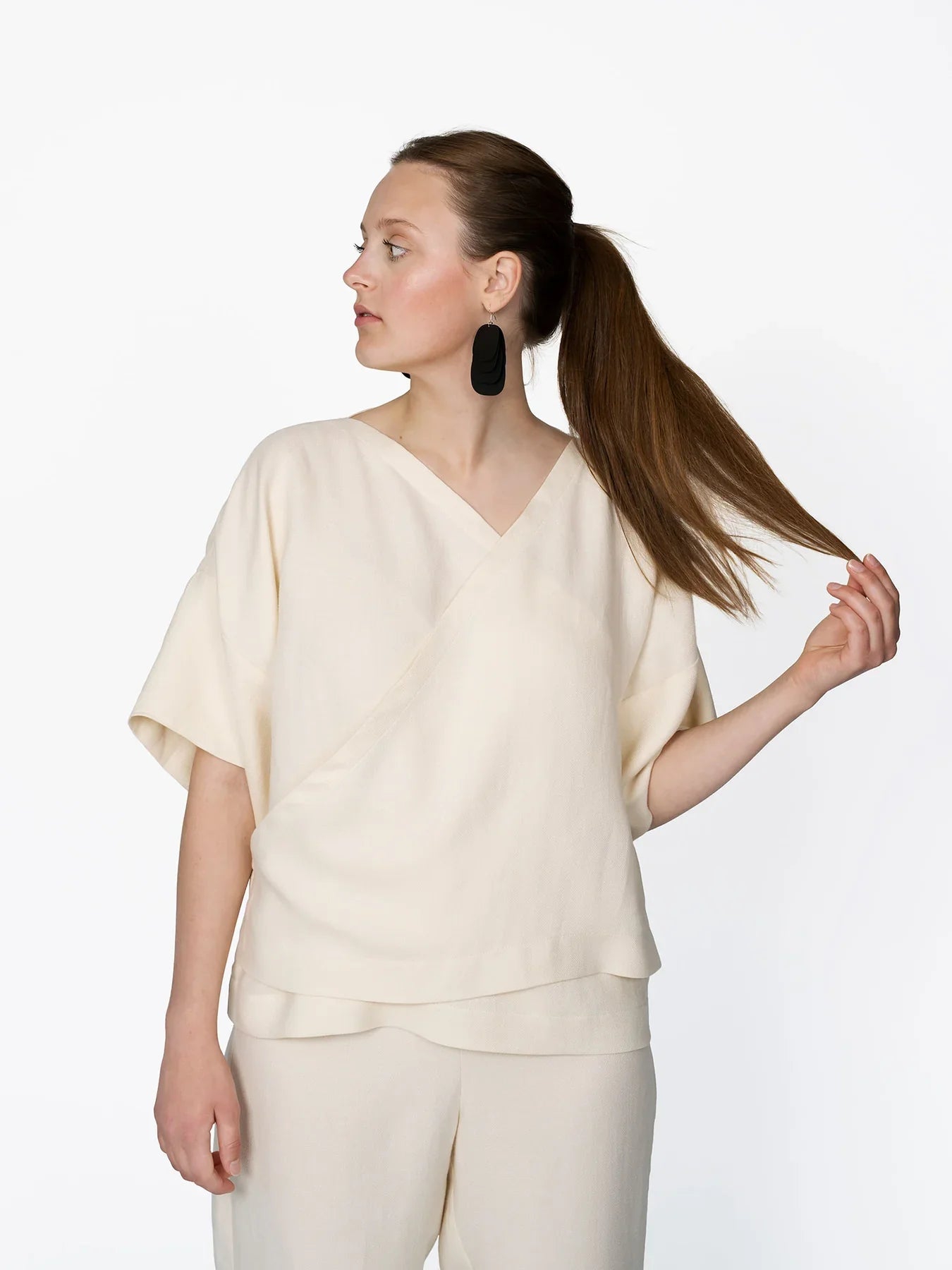 TheAssemblyLineWrapTopSewingPattern1 e65bdbba c9ee 4ec8 9e65 e261df7322a9