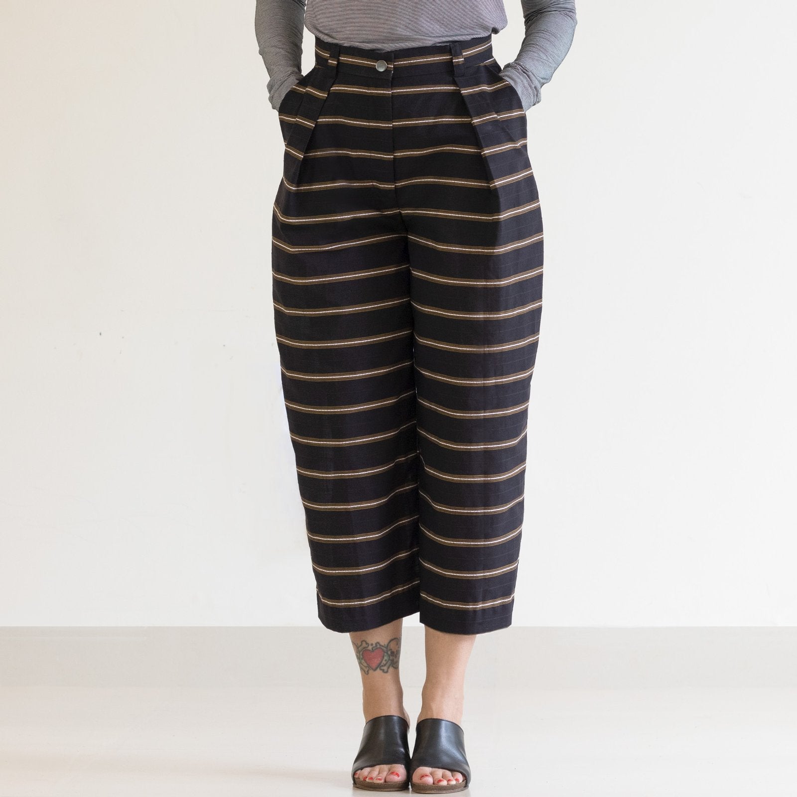 PATTERN FANTASTIQUE • Terra Pants Sewing Pattern – The Draper's Daughter