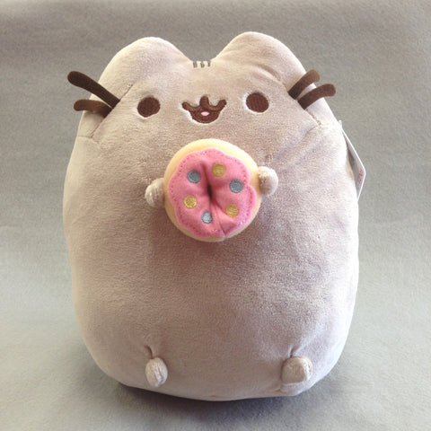 pusheen in donut