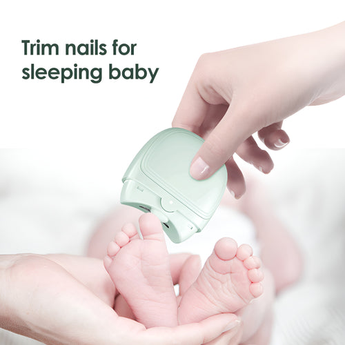 trim nails for sleeping baby (1).jpg__PID:d90d9375-0ed5-4bd8-9863-41c51b64a2d7