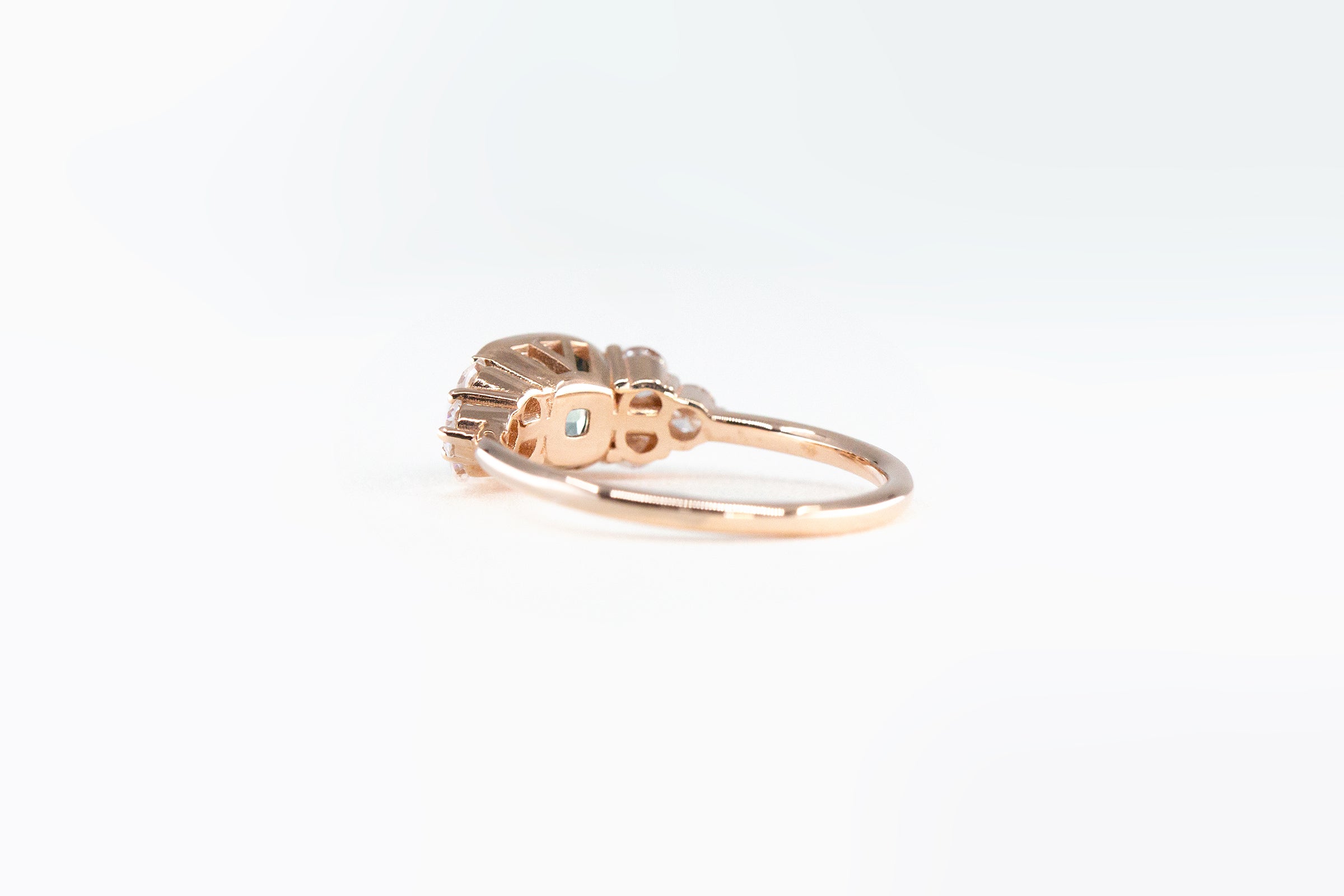 Minty Untreated American Treasure Montana Sapphire Ring