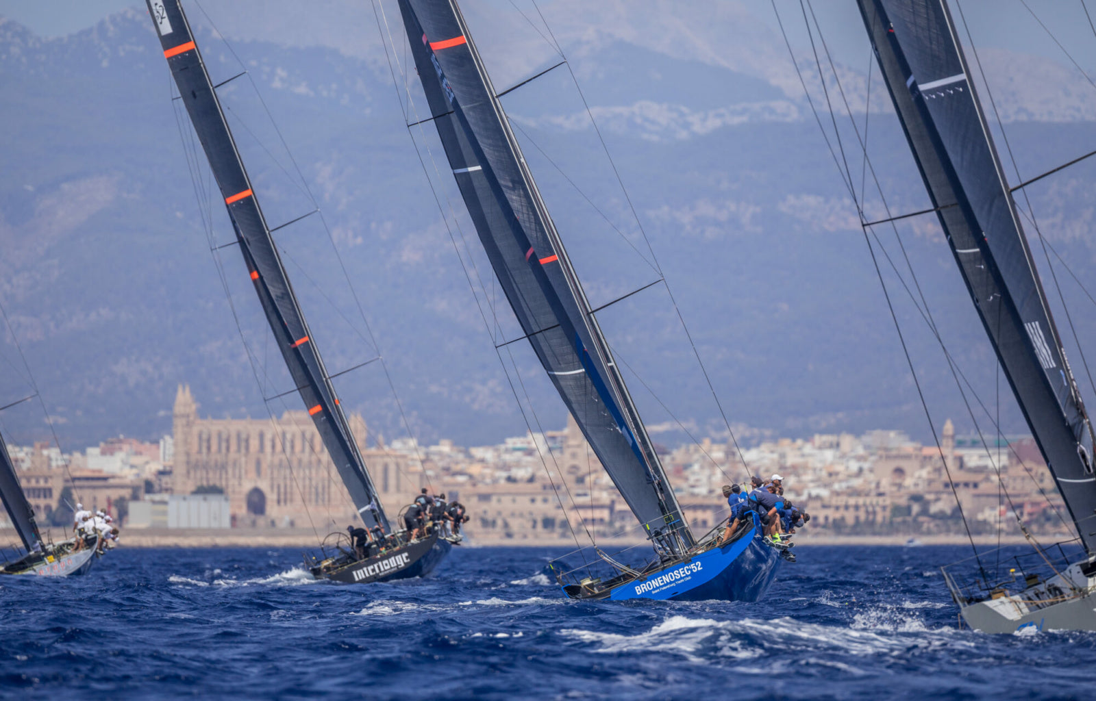 52 SUPER SERIES