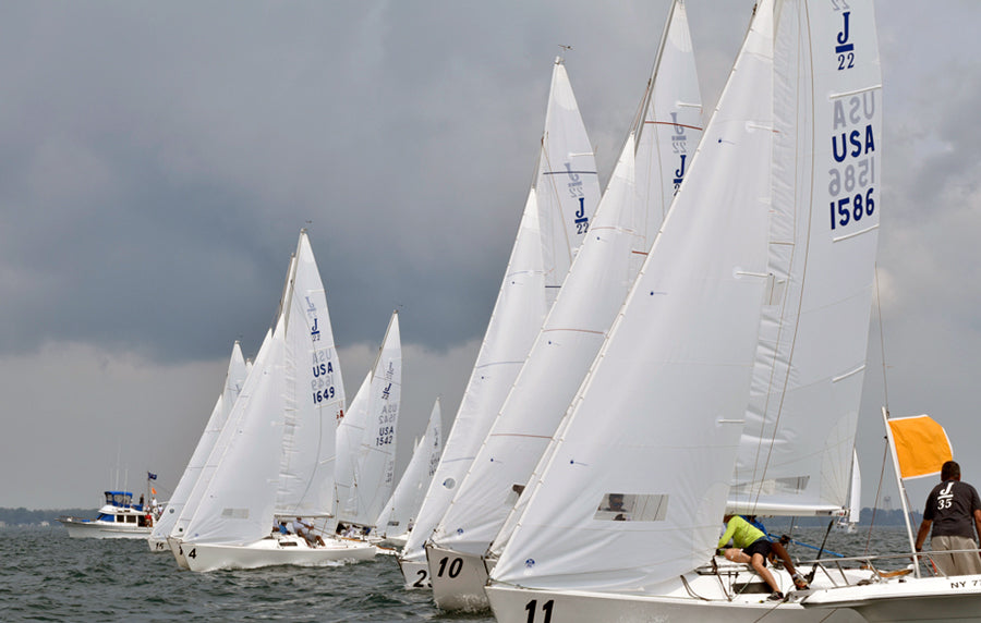 j22 sailboat cabin