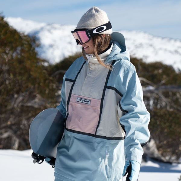 a woman wear a ski goggles