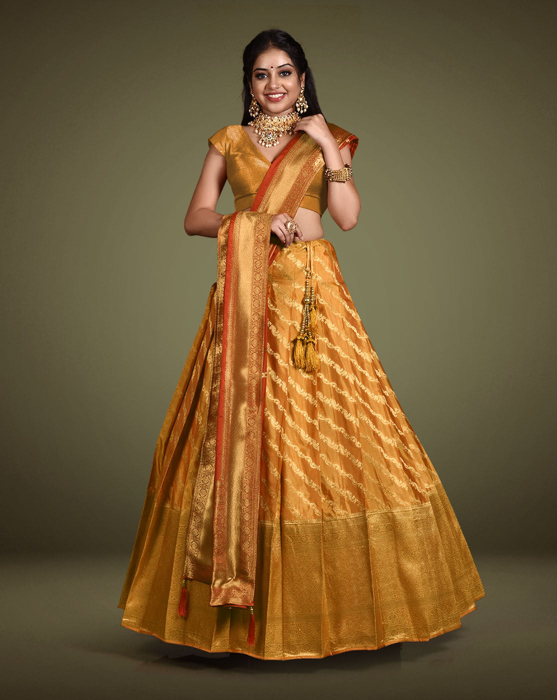 Designer Half Half Saree With Blouse Piece at Rs 1600/piece in Surat | ID:  25438060273