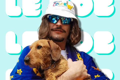 Lorenzo avec son chien.