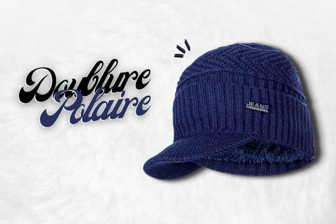 Bonnet casquette bleu avec doublure polaire.