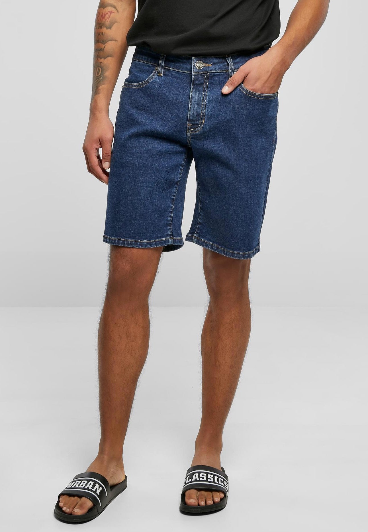 Urban Classics - Relaxed Fit Jeans Mid Indigo Washed - Shorts - Blau - W30 - 98% Baumwolle, 2% Elastan