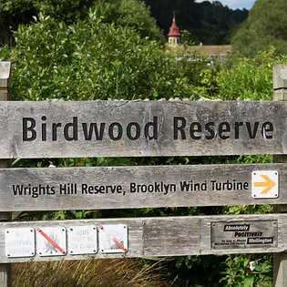 Photo of the sign indicating Birdwood Reserve
