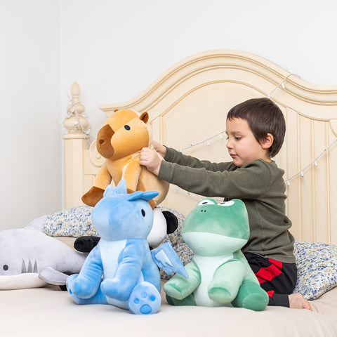 Choose plush toys with bright colors for small children
