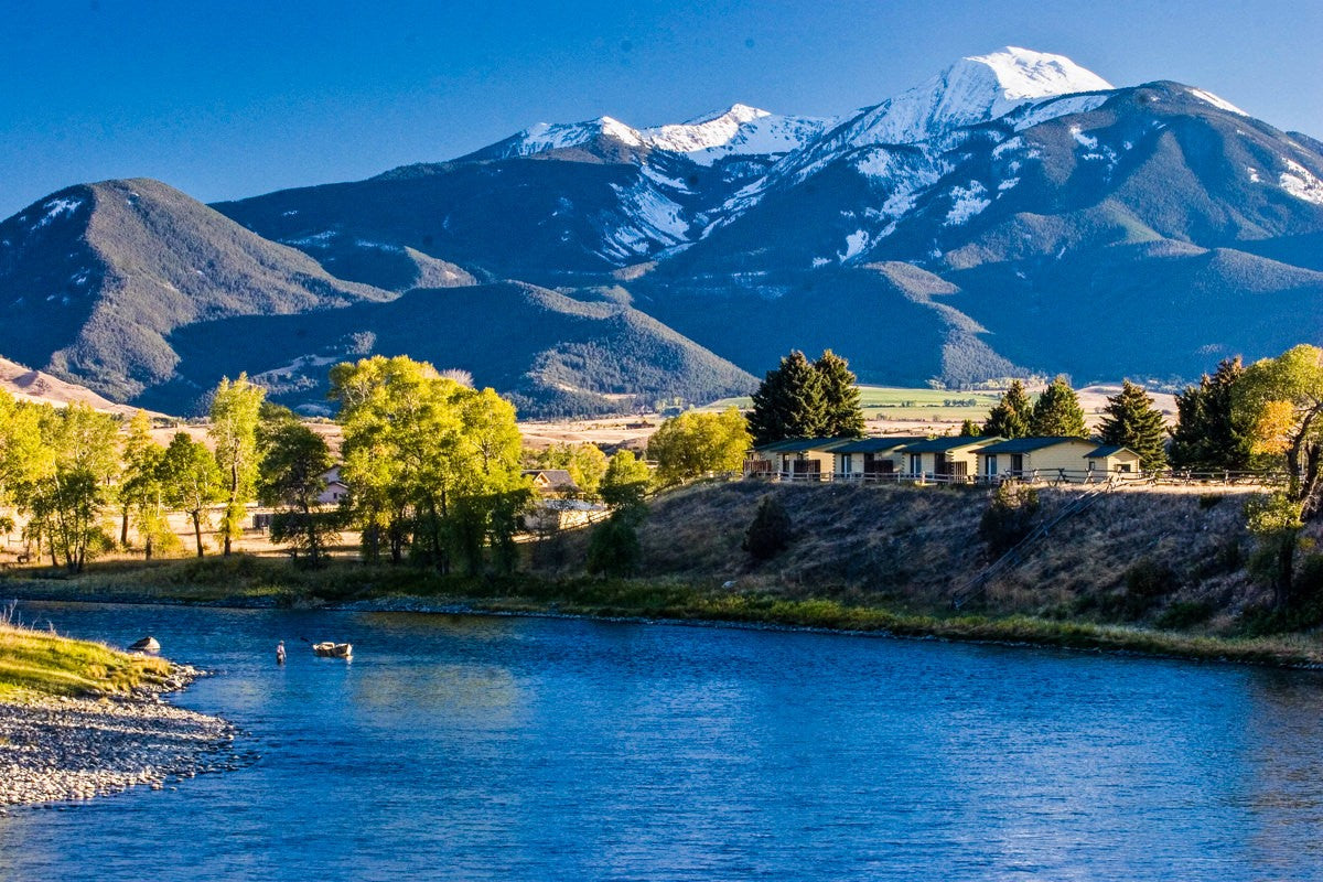 Yellowstone River Fishing Lodge