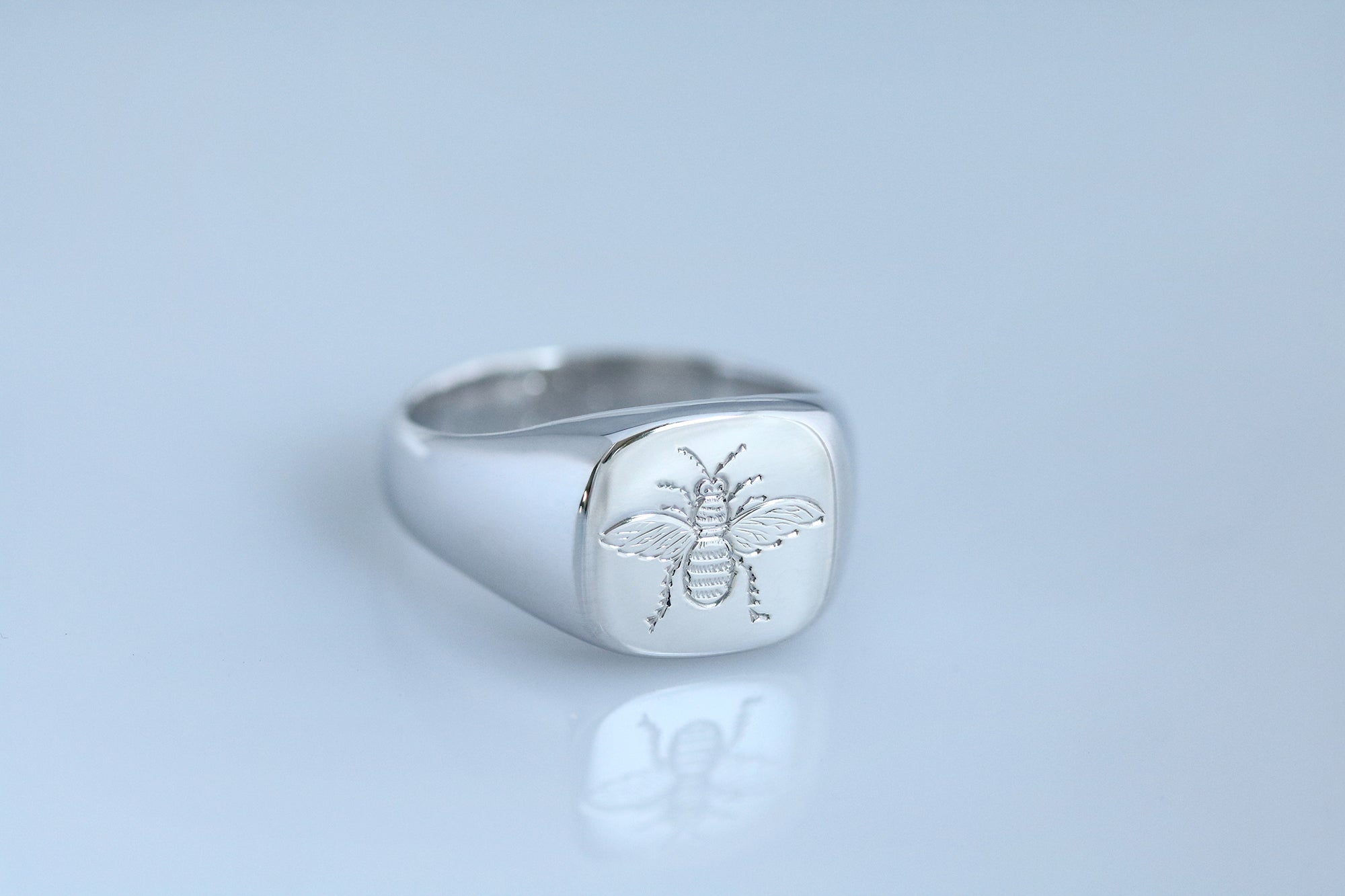 engraved bee signet ring