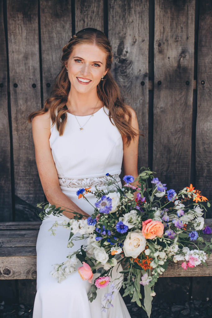 Bouquet Bride Sitting