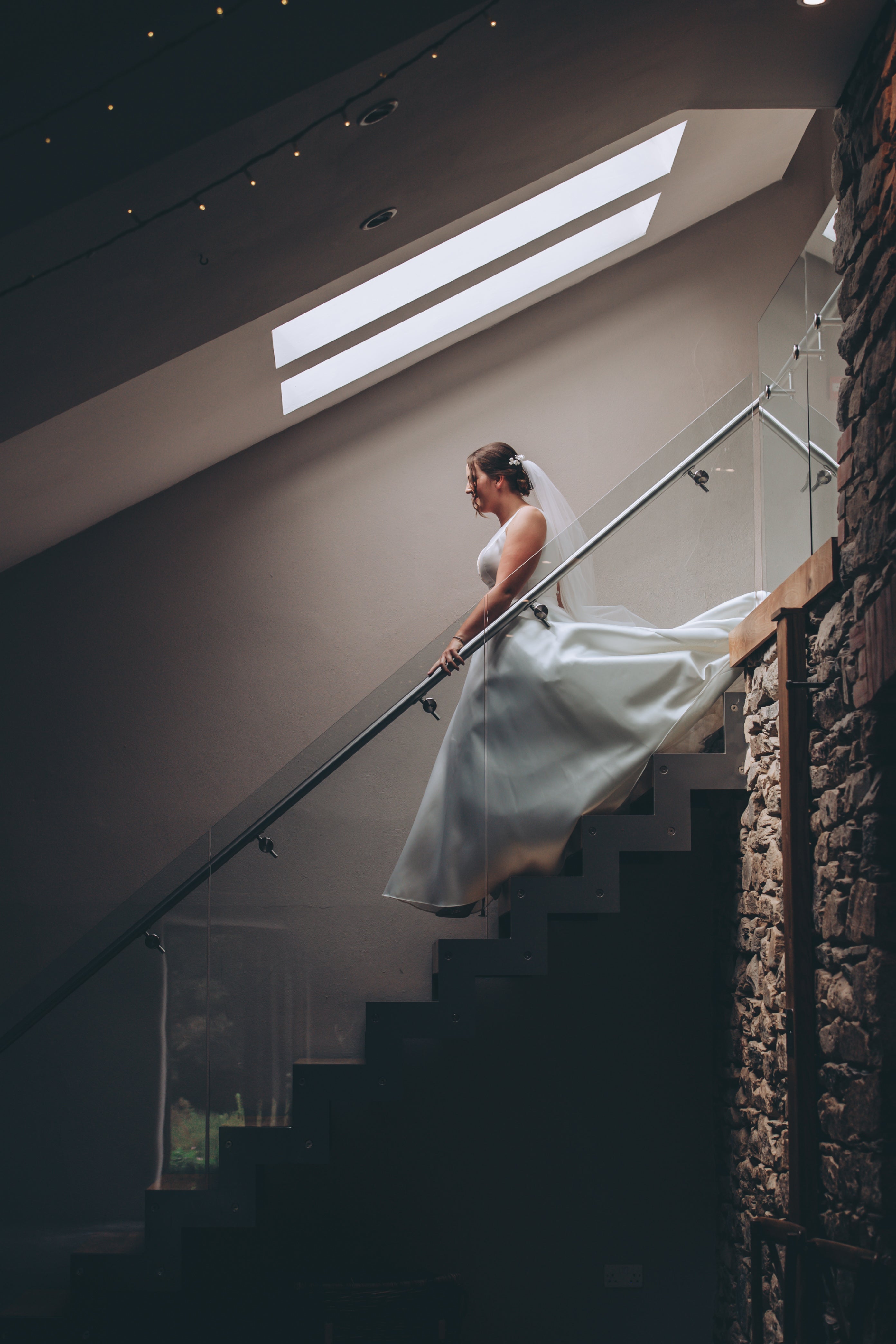 Bride down Threshing stairs
