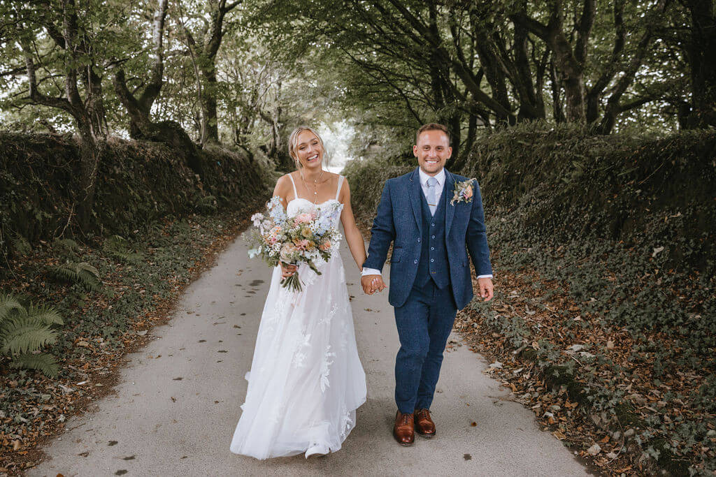 Bride and Groom Trevenna lane