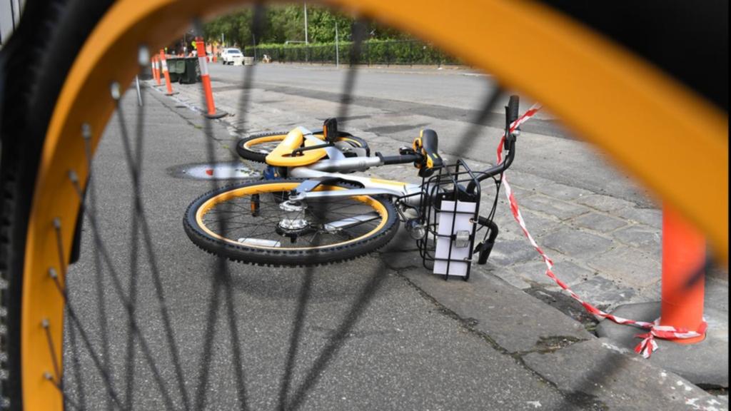 abandoned bike