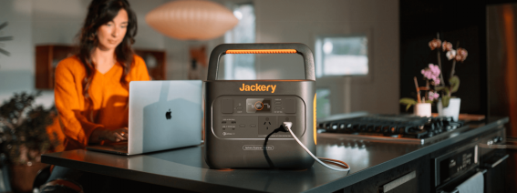 Jackery Solar Generator